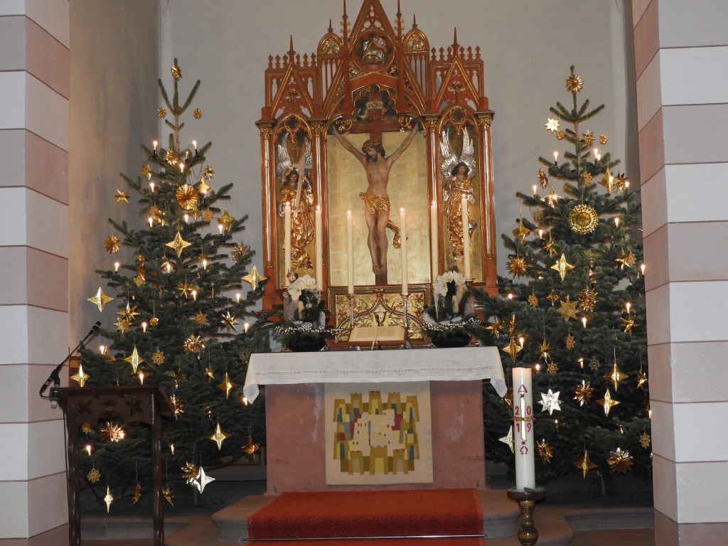 Michaels Kirche weihnachtlicher Altarraum 2020