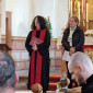 Pfarrerin Stephanie Wegner und Kirchenvorsteherin Margit Freudnberger